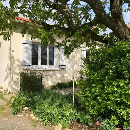 Gabae, Les Volets Gris, 3 Personnes, Jardin Et Piscine *