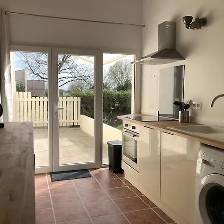 Gabae, Les Volets Gris, 3 Personnes, Jardin Et Piscine Puyravault (Charente-Maritime)