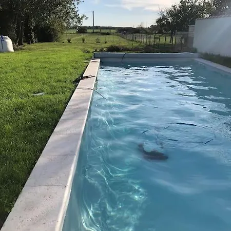 Gabae, Les Volets Gris, 3 Personnes, Jardin Et Piscine Casa de Férias